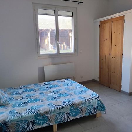 Appartement Dans Partie De Mas En Camargue Arles Kültér fotó